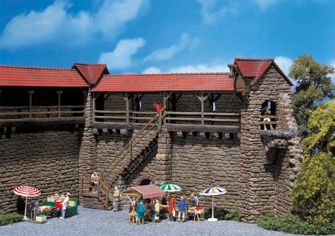 Faller 2 Altstadt-Wehrtürme