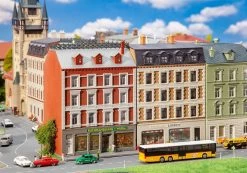Faller 2 Sanierte Stadthäuser Mit Ladengeschäften