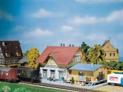 Faller 110097 H0 Kleinstation Blumenfeld